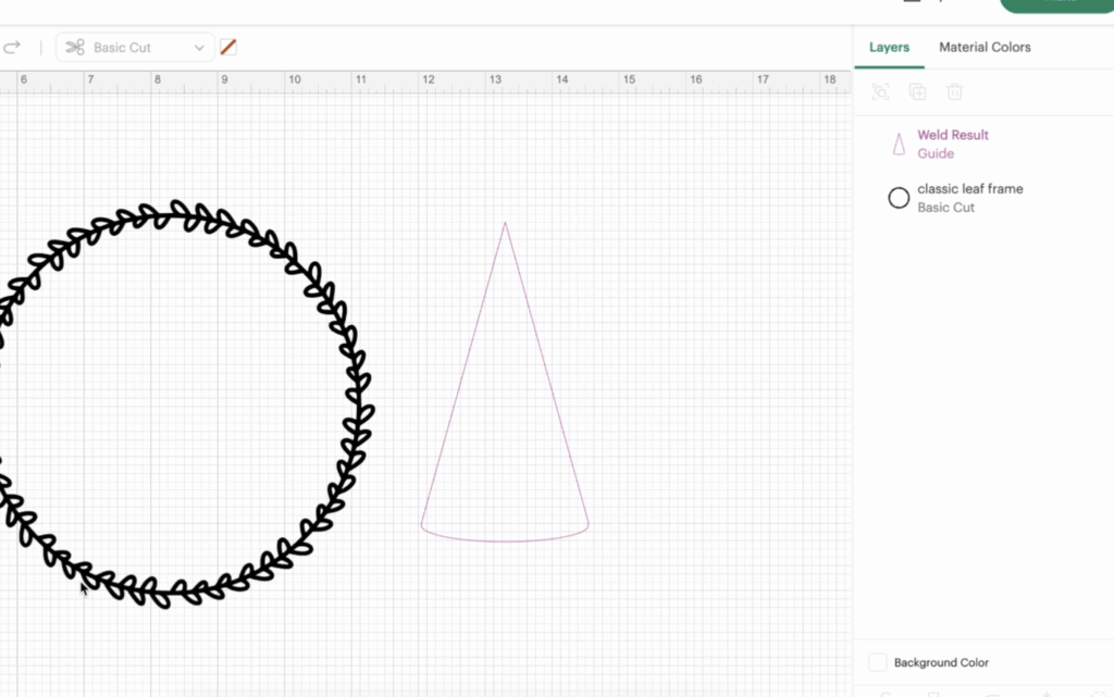 Triangle guide shape created in Cricut Design Space to match the size and shape of a cake server for engraving placement.